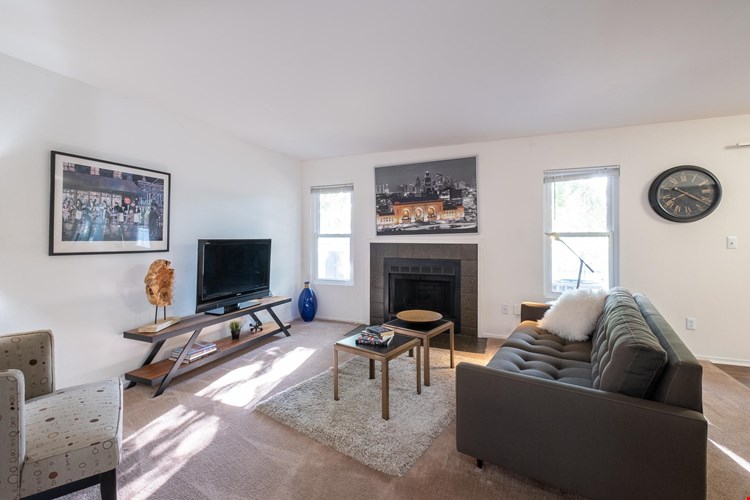 Whispering Hills Apartments Image 7