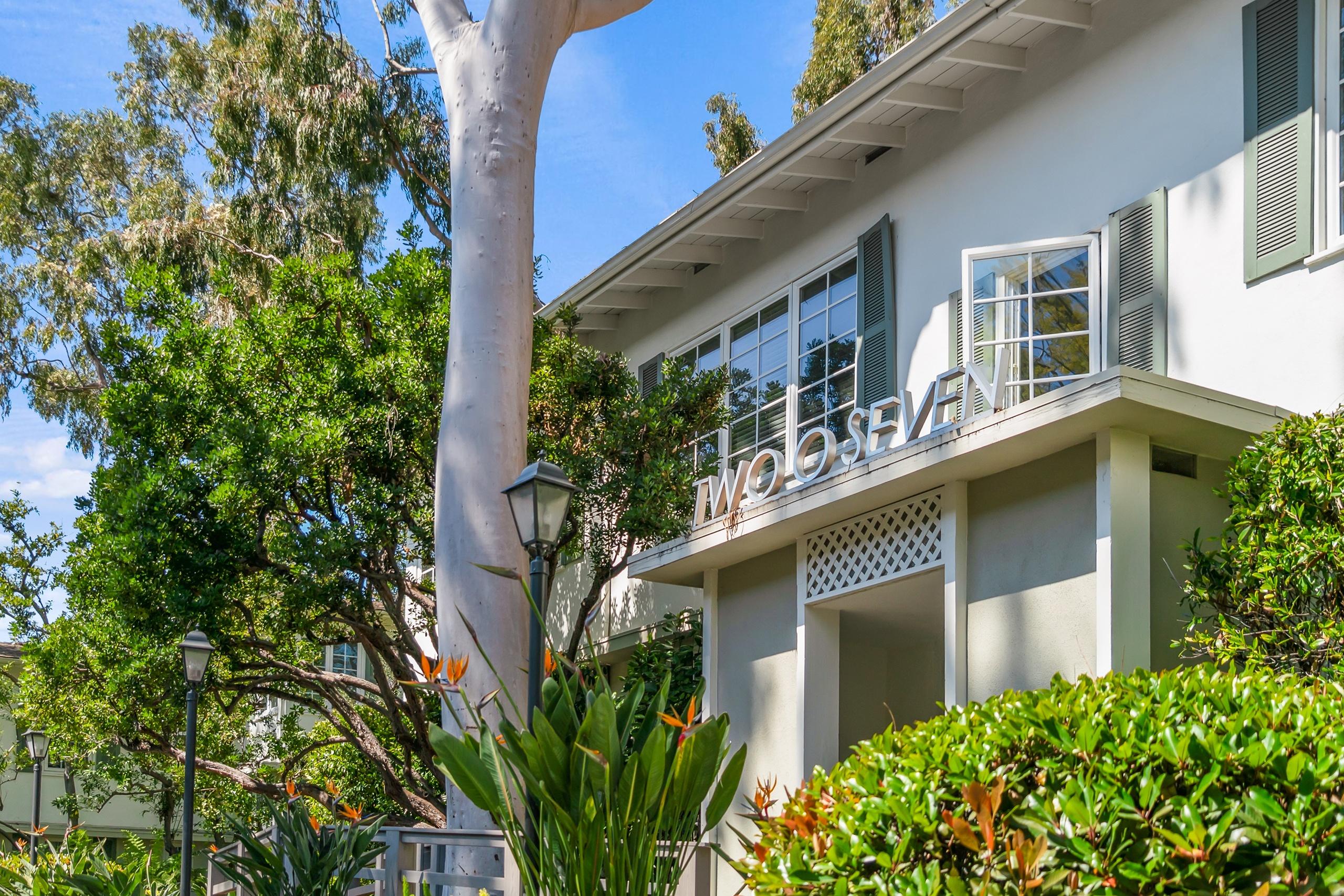 Sunset Barrington Gardens Image 14