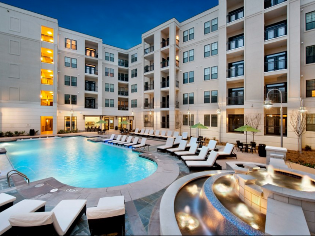 Elle of Buckhead Image 33