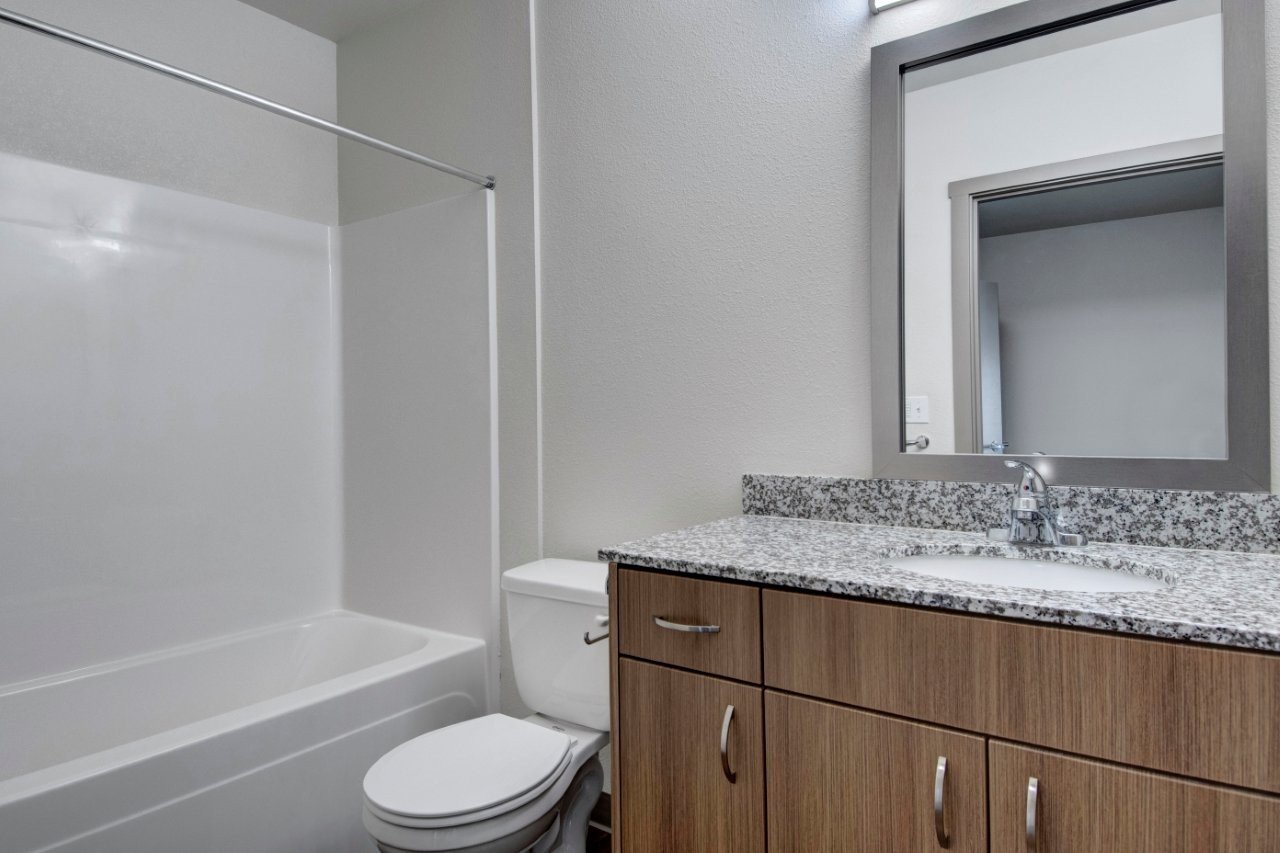 Bellevue Crossing Image 11