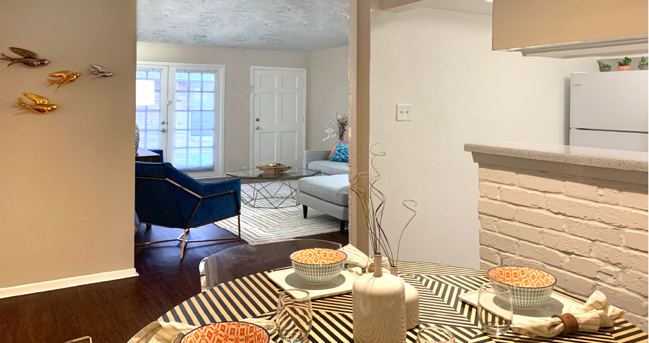 Waters of Winrock Apartments Image 8