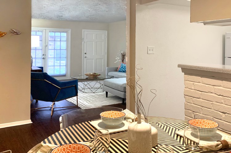 Waters of Winrock Apartments Image 8