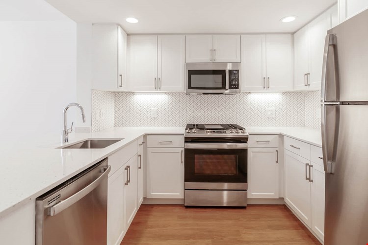 1800 Oak Image 12