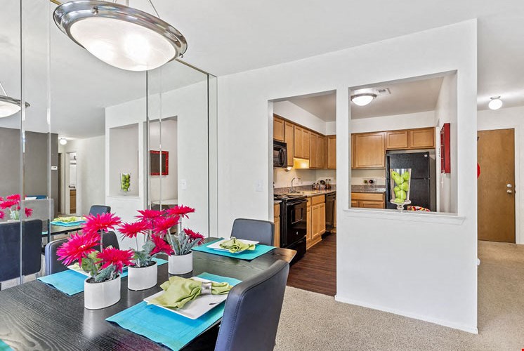Dining Room and Kitchen at Franklin River