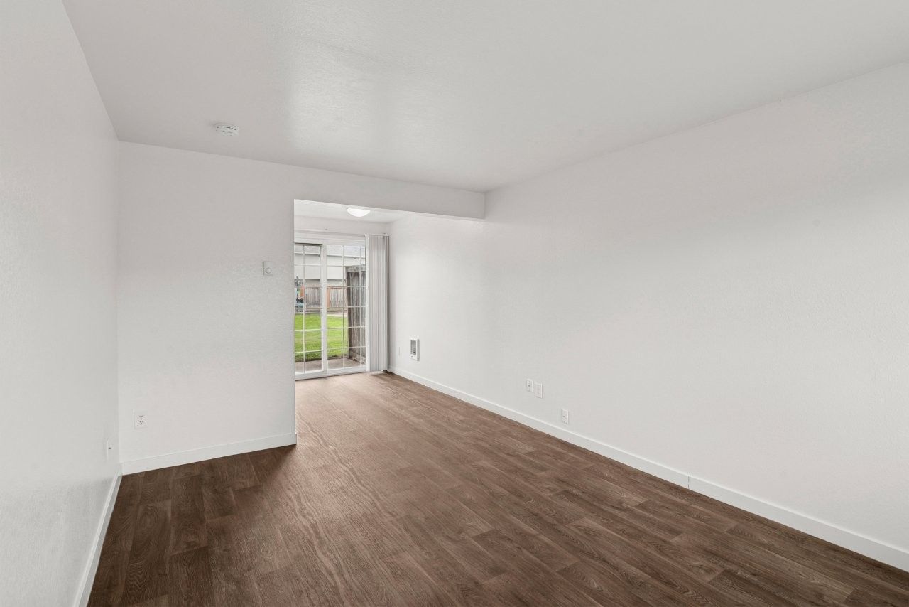 Evergreen Townhouses Image 2