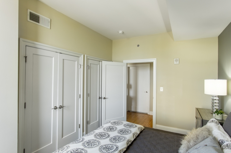 2100 Parkway Image 9