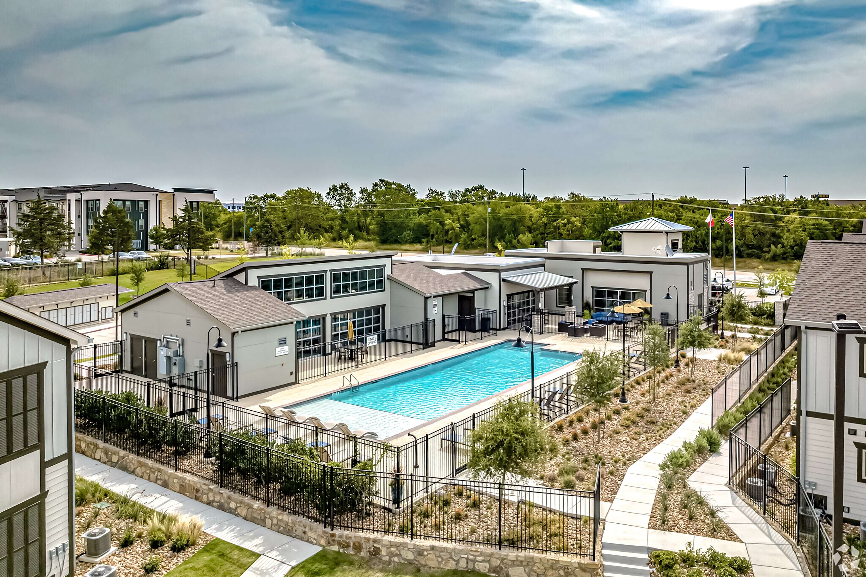 Modern and Spacious Resort Style Pool
