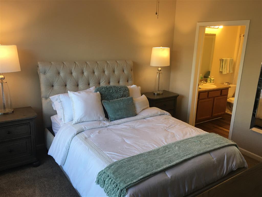 Remington Apartments Image 14