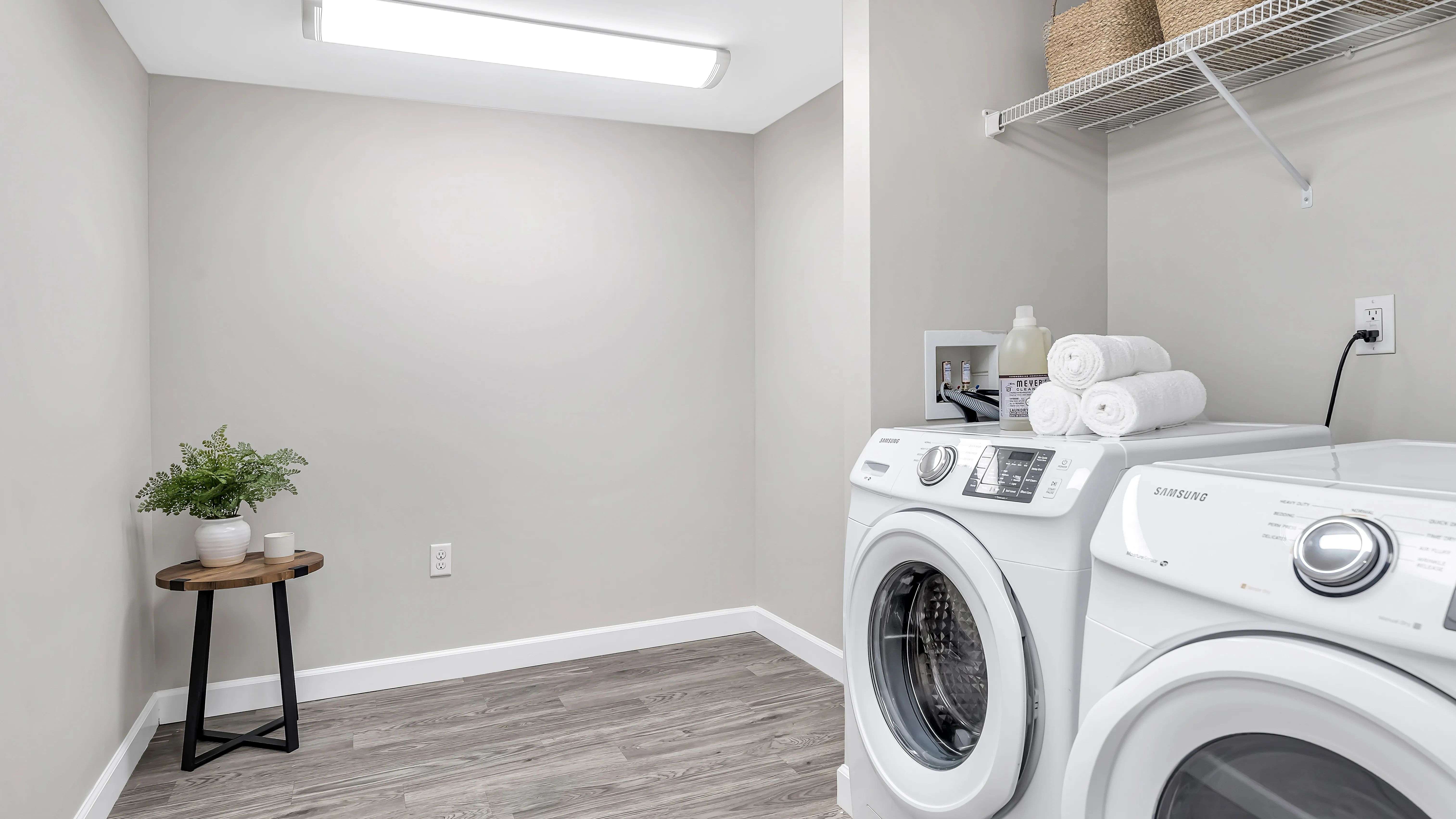 College life made easier! Discover our roomy laundry room complete with full-size washer and dryer and generous storage for your stylish belongings and fashionable wardrobe.