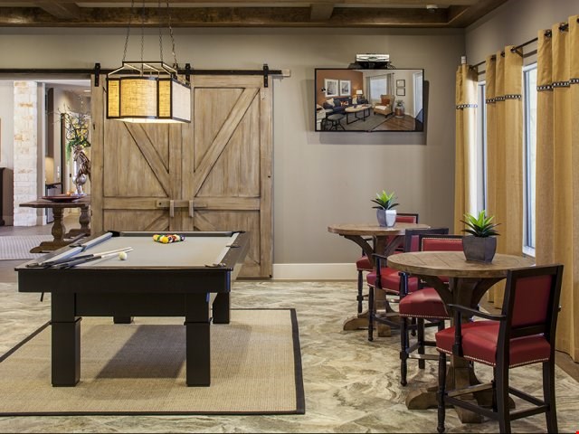 Platinum Shavano Oaks Apartments Image 31