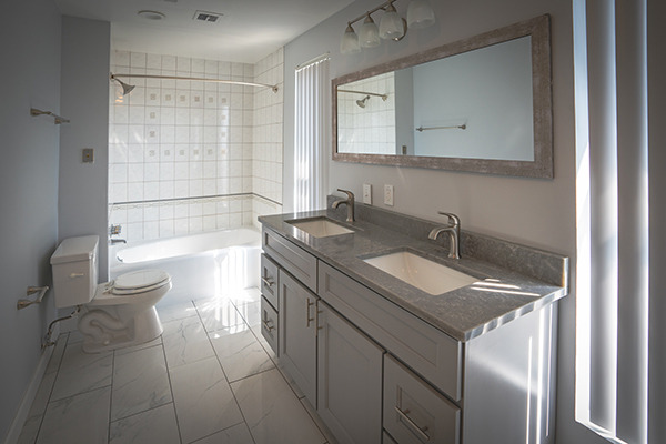 2B2B Penthouse #612 - Bathroom