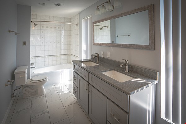 2B2B Penthouse #612 - Bathroom