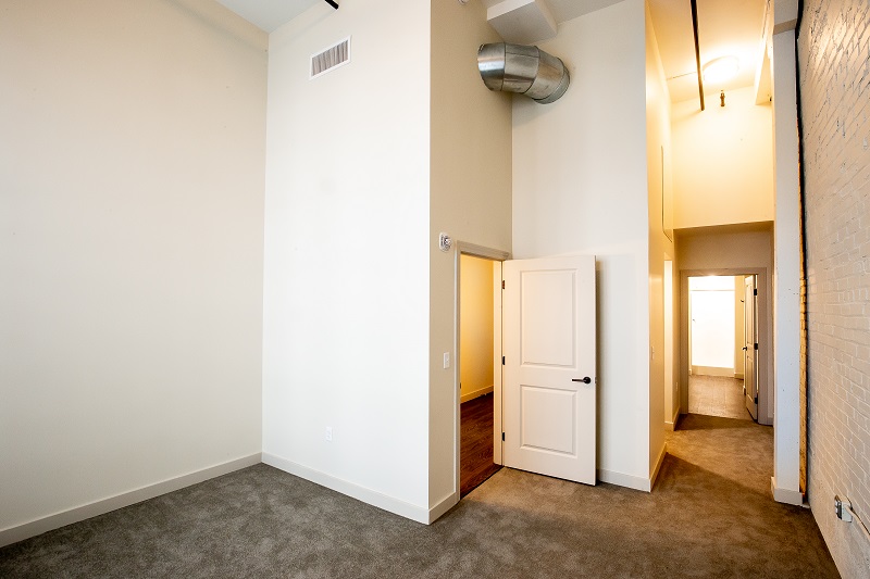 Level on Locust Image 16