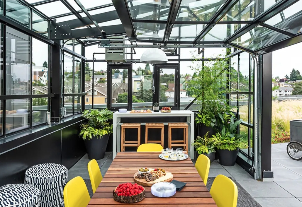 A plant lovers dream! Great space for entertaining guests and meeting up with your favorite neighbors.
