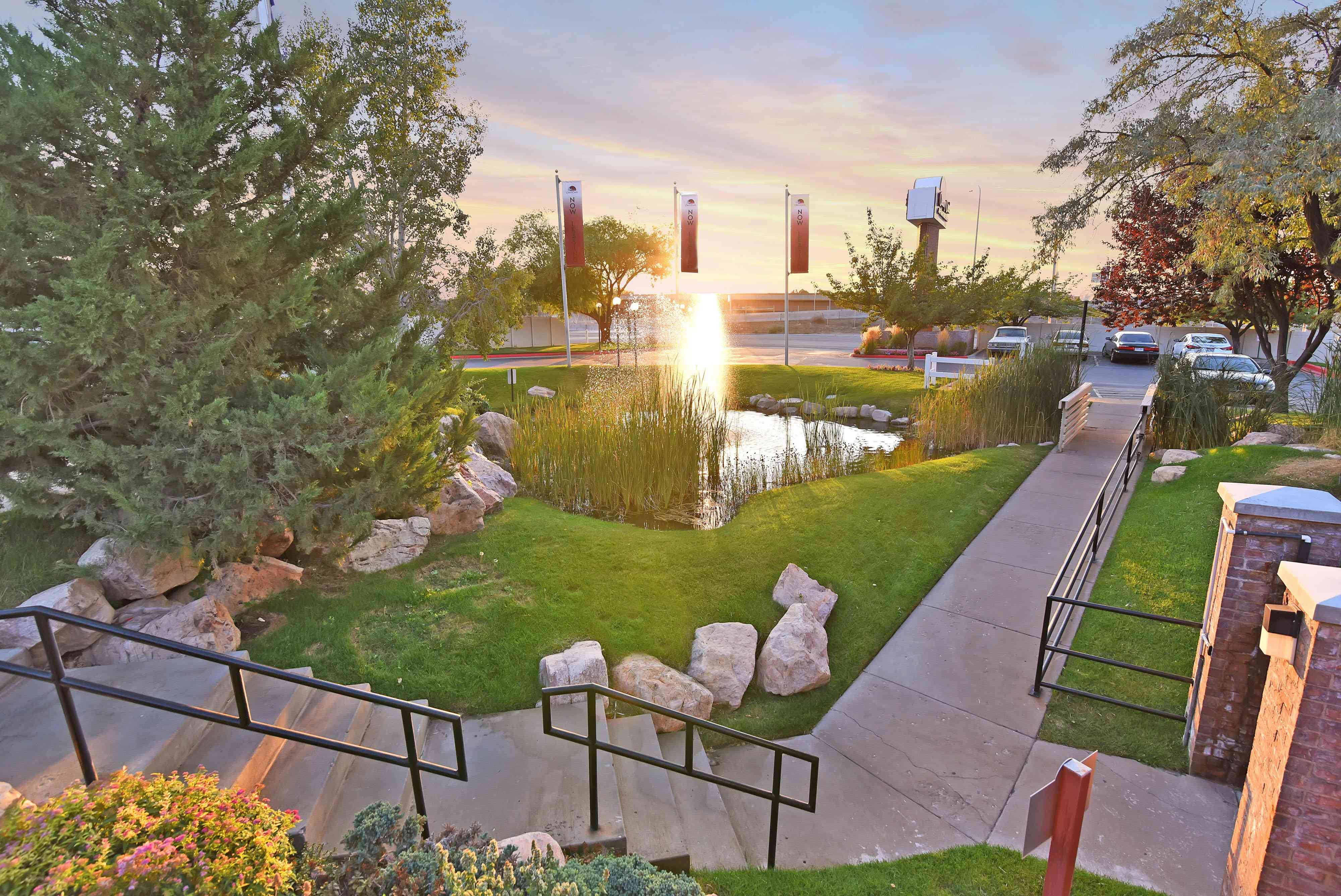 Cherry Creek Apartments Image 4