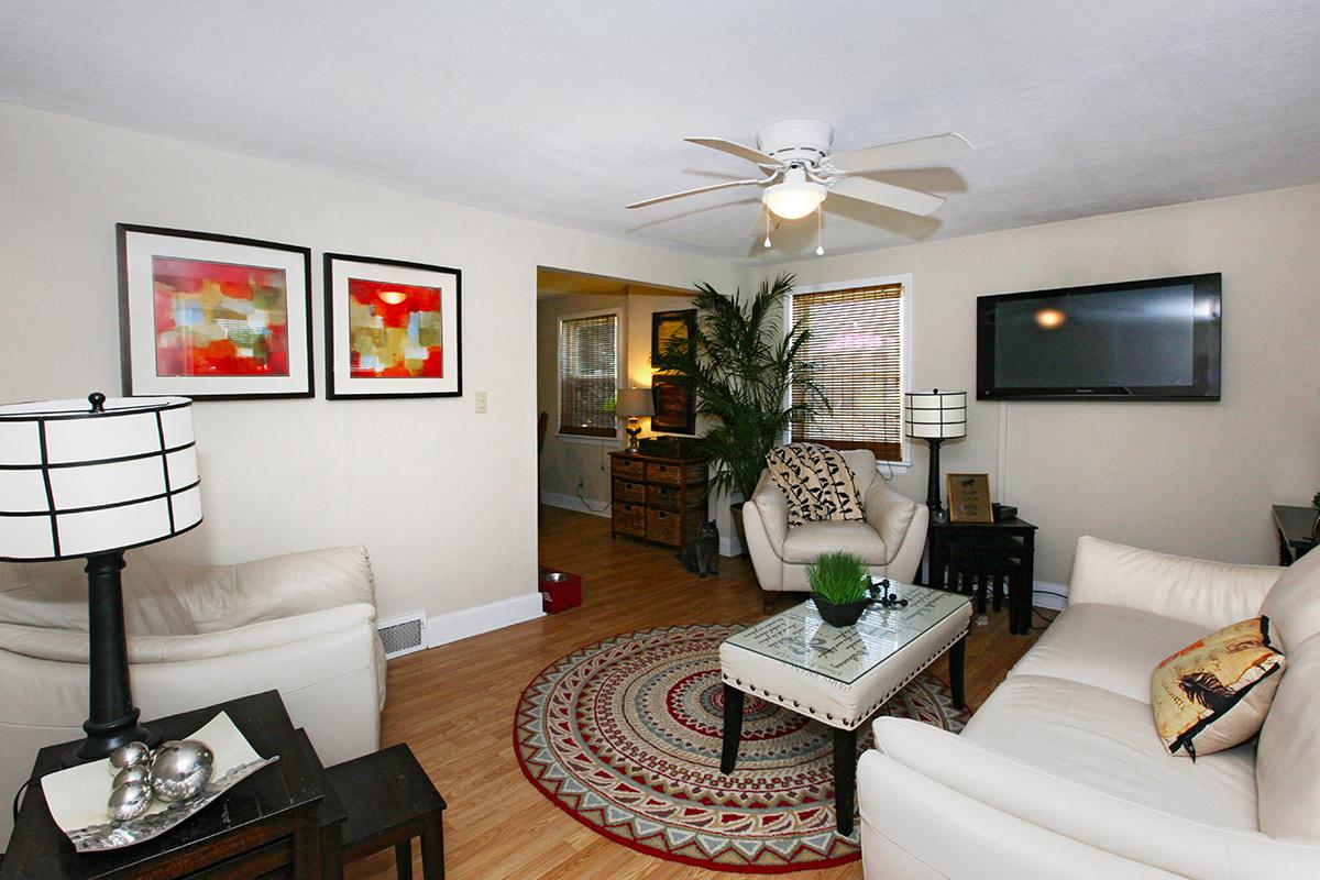 Crestwood Townhomes Image 7