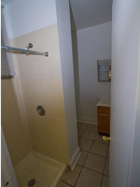 5507-5509 S Hyde Park Boulevard Image 4
