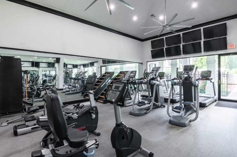 Fountain View on the Plaza Image 6