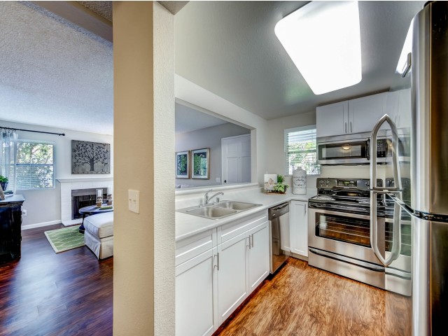 Sycamore Greens Apartment Homes Image 12