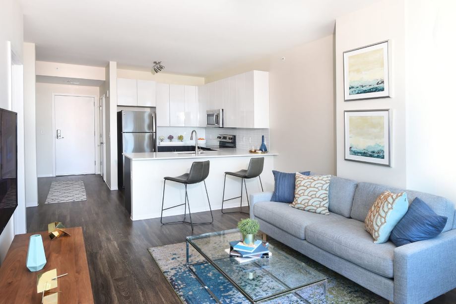 Two Twelve Clayton Image 5