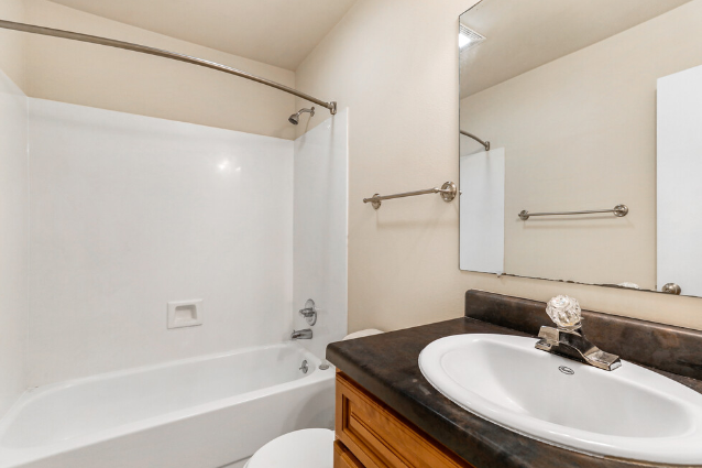 Sailboat Bay Image 15