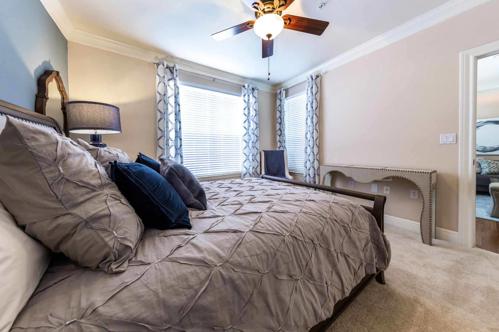 Marquis on Pin Oak Park Image 19