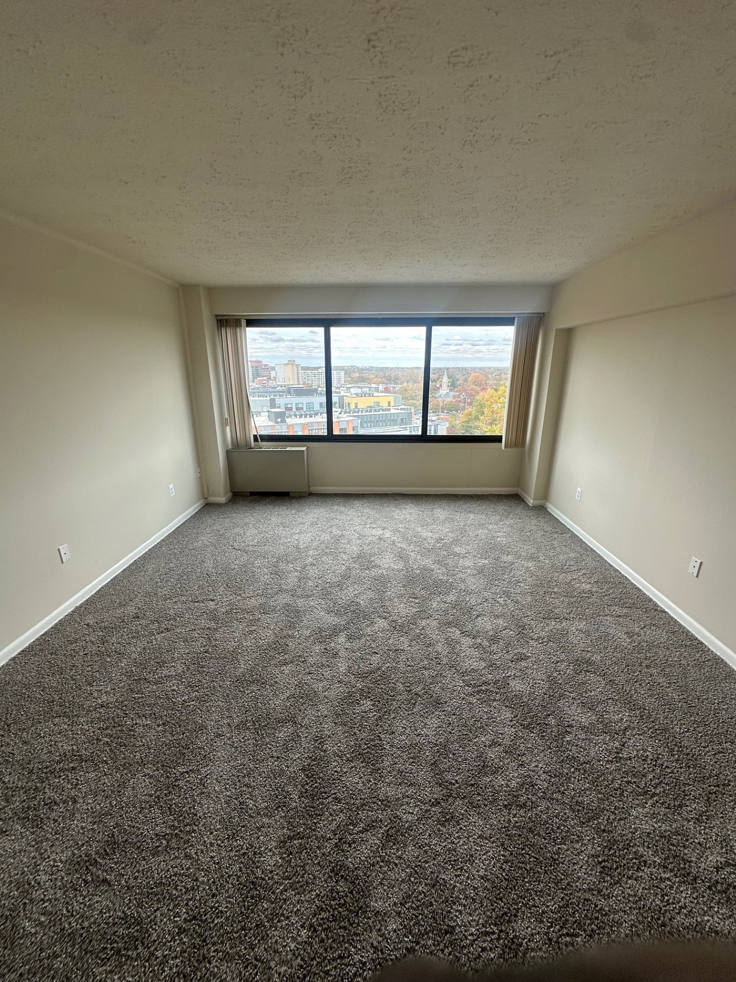 Silver Spring Towers Image 73