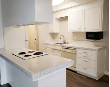 Saint Moritz Apartments Image 3