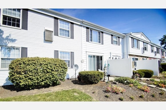 Olmsted Falls Village Image 2