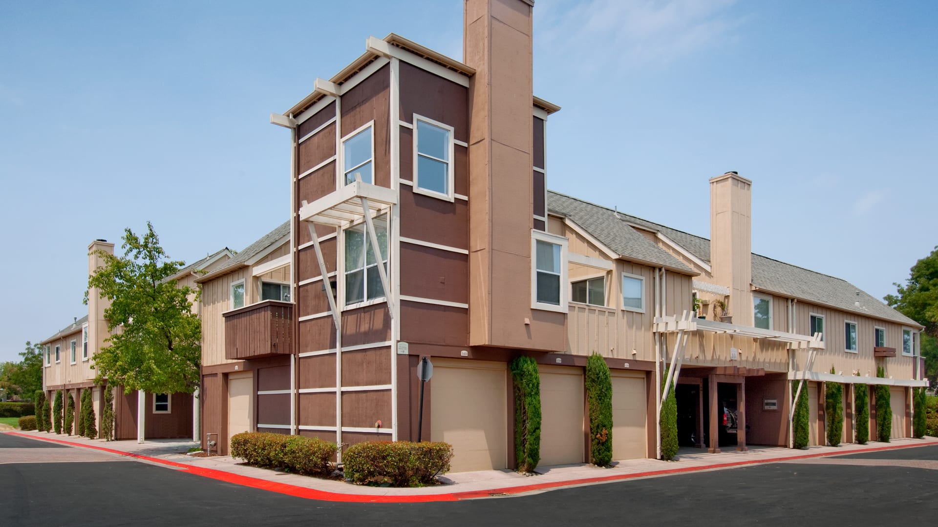 Riva Terra Apartments at Redwood Shores Image 3