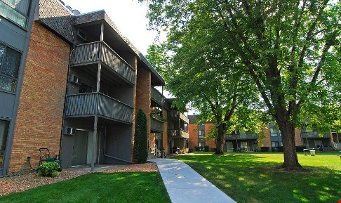 Four Seasons Estates Image 1