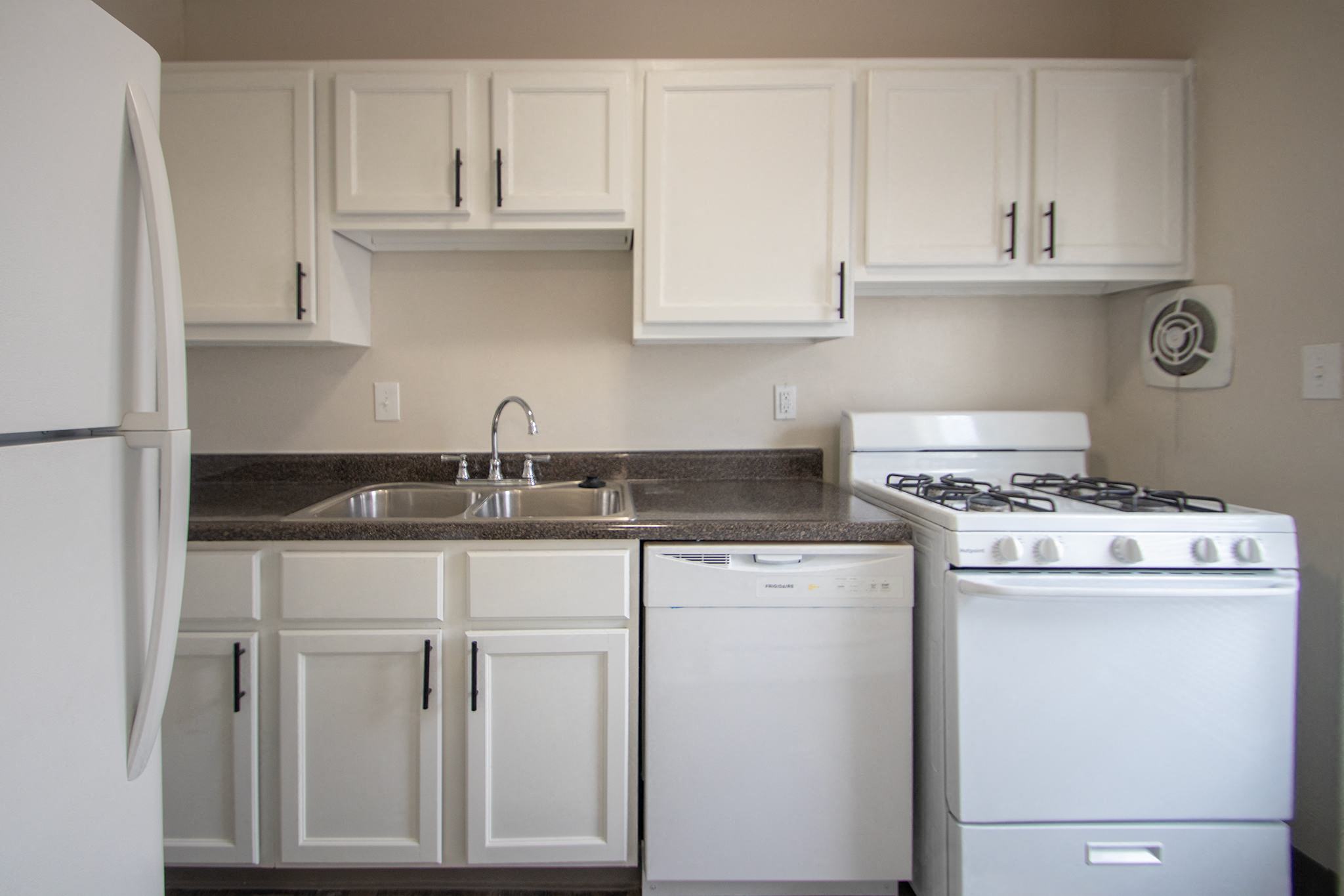 Colonial Ridge Image 26