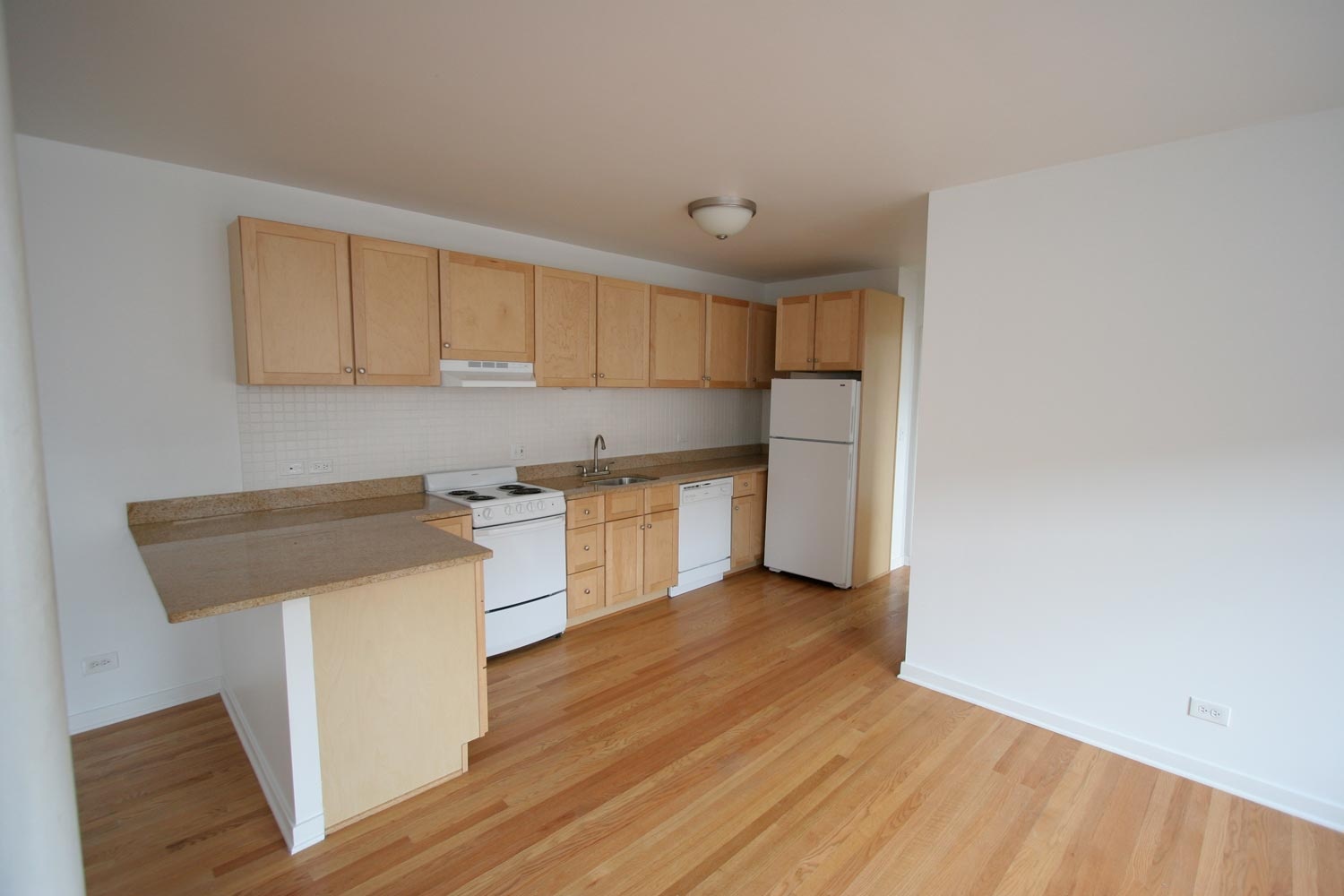 Kenwood Court Image 8