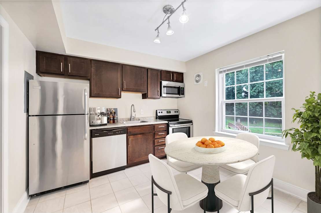 Woodside Place Image 3