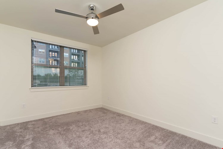 Olivian at the Realm Image 16