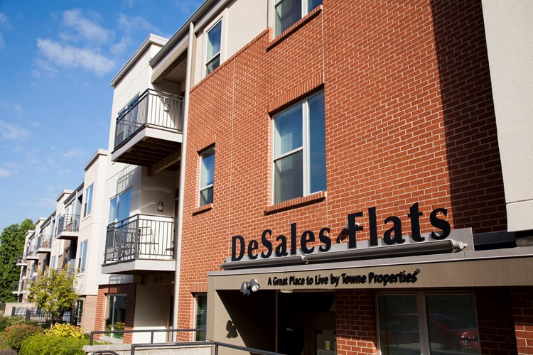 DeSales Flats/DeSales Plaza Community Room