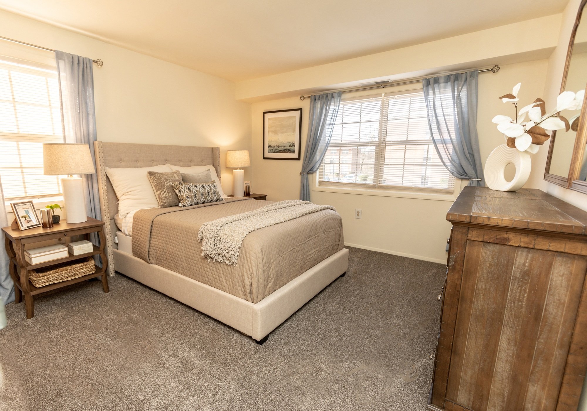 Traditional bedroom at Seminary Roundtop Apartments in Lutherville-Timonium