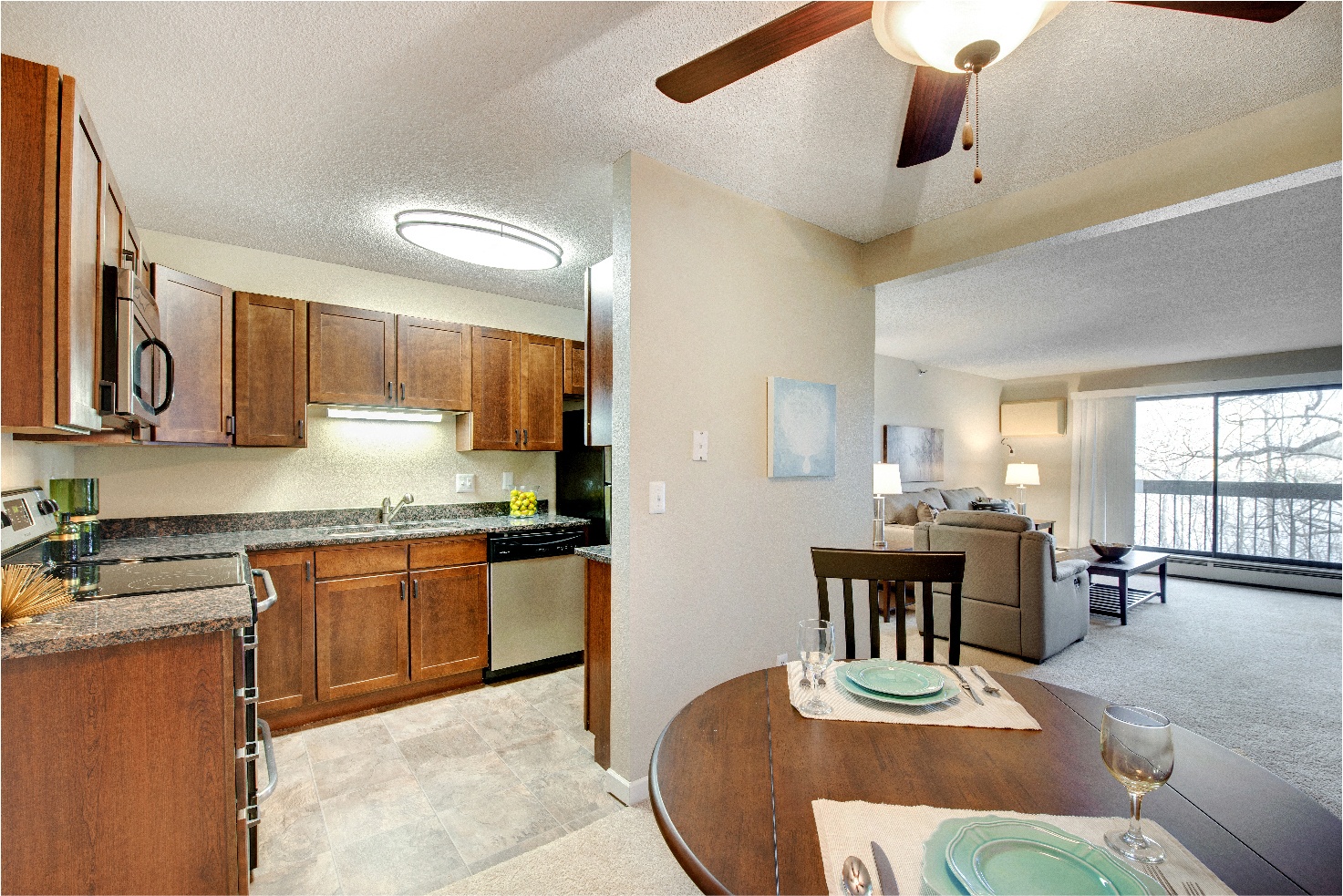 Cedars Lakeside Image 13