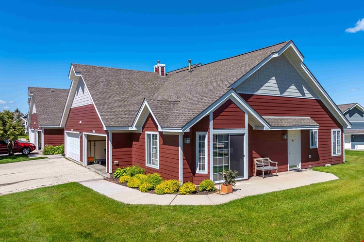 Mequon Trail Townhomes Image 1