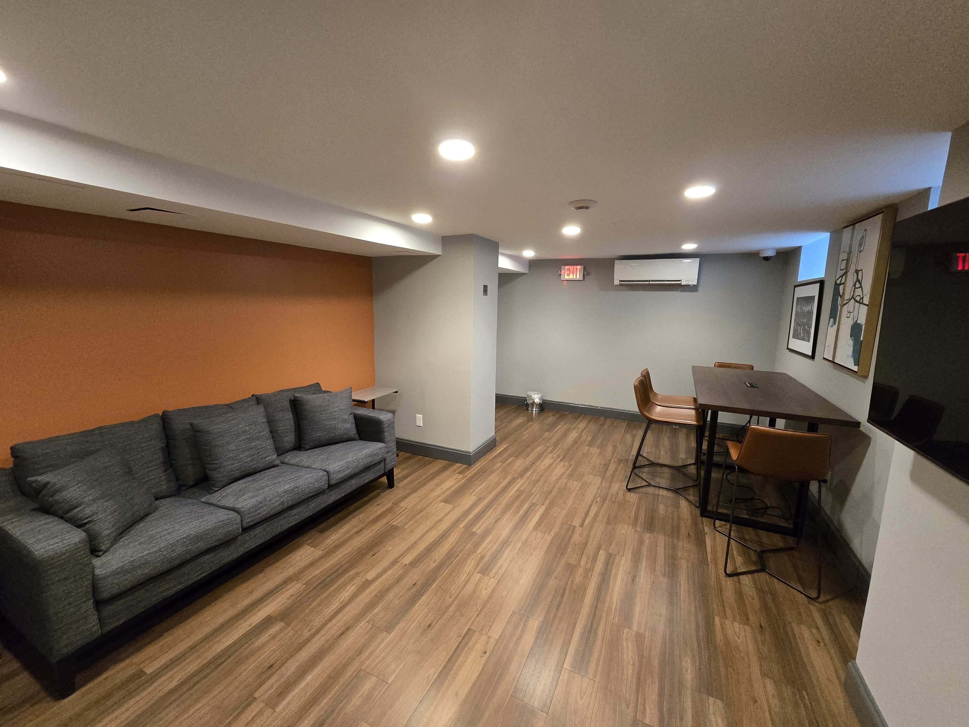 Newly Renovated Resident Lounge