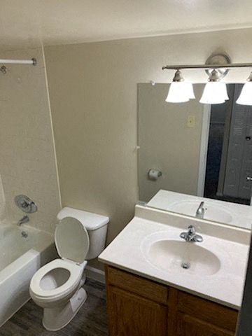 Middletowne & The Dona Image 7