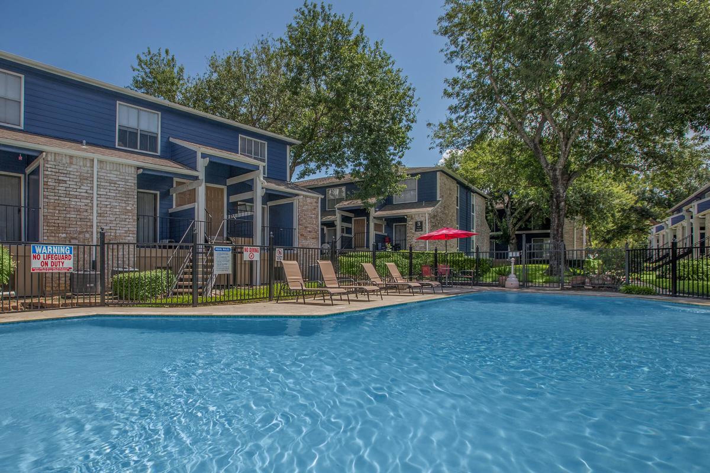 Shor on Clear Lake Image 1