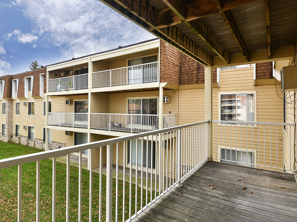 Pines of Burnsville Image 20