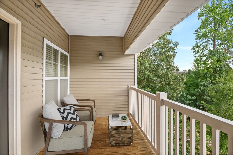 Camden Crest Image 20