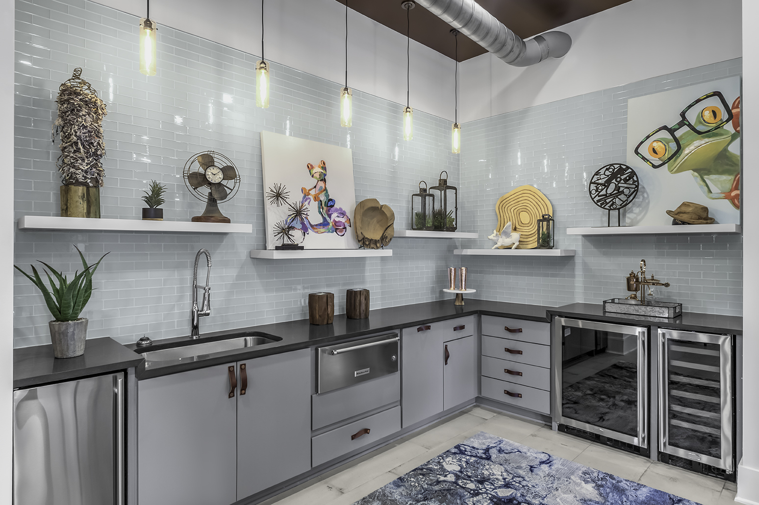 Midwood Station Image 20