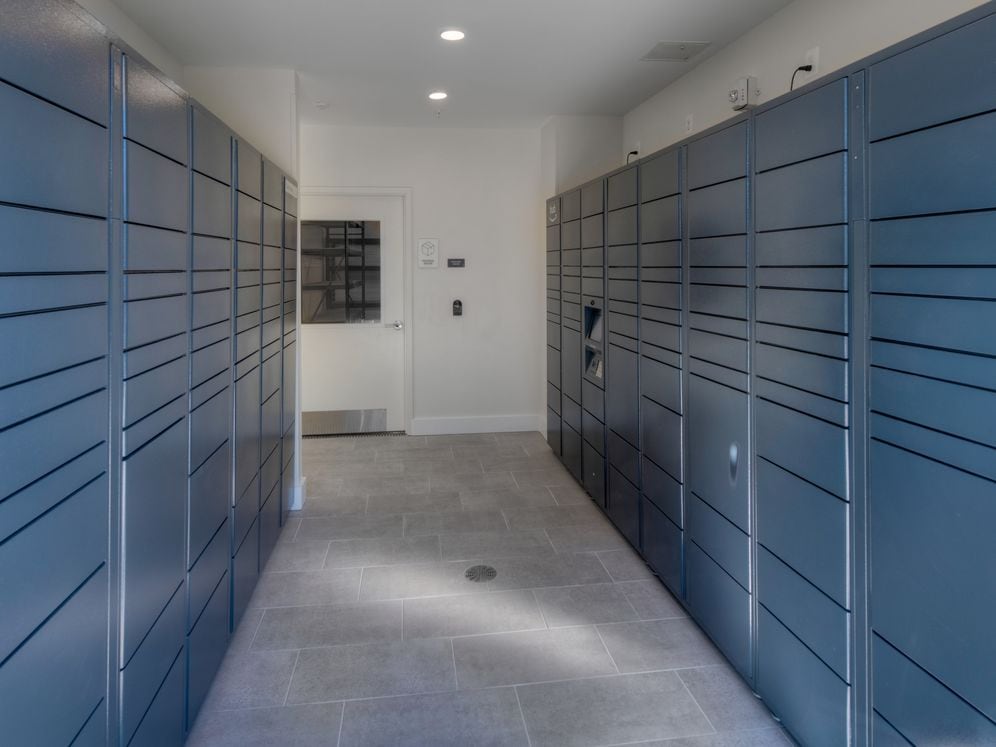 Amazon HUB Package Lockers