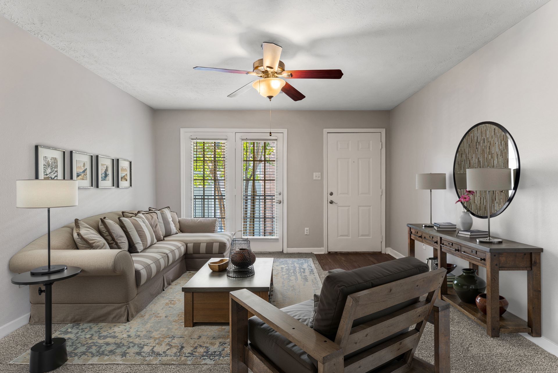 Linden (Renovated) - 2 Bed / 2 Bath - 1,100 Sq.Ft.