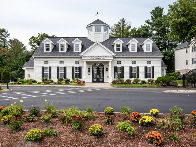 Beautiful 1 & 2 bedroom apartments