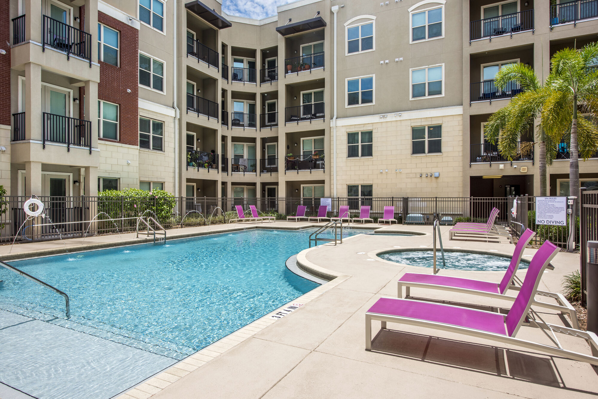 Varela Westshore Apartments Image 2