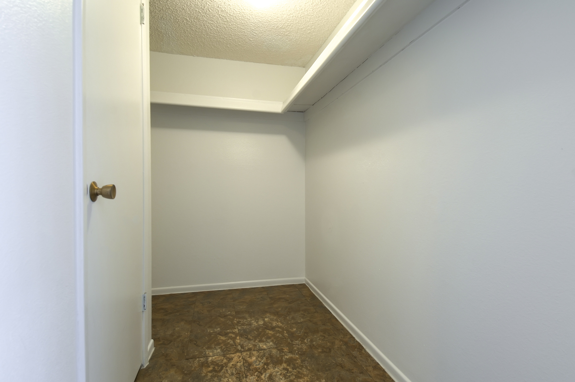 Lothlorien Apartments Image 23